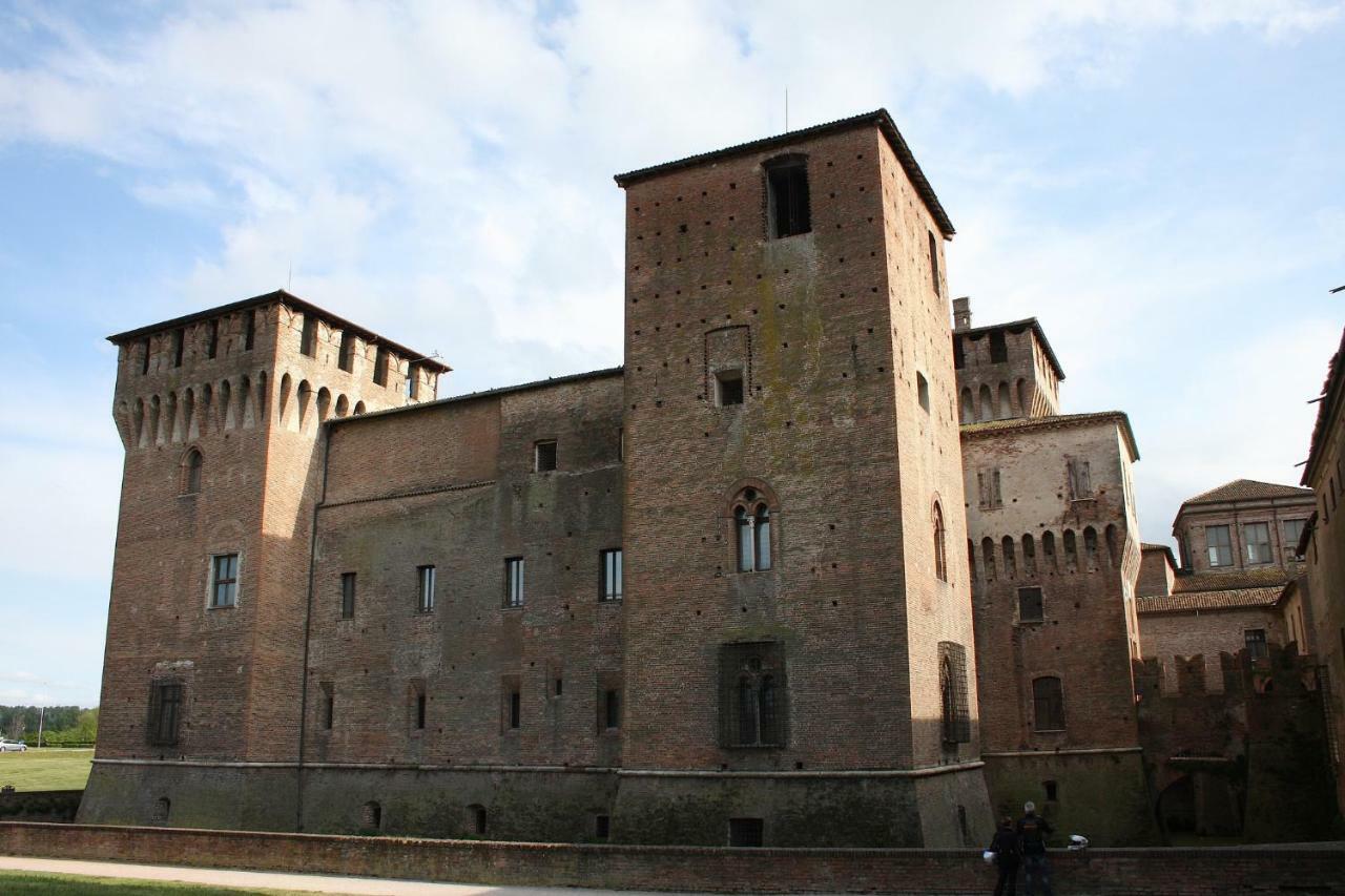 B&B Casa Dei Poeti Mantova Luaran gambar